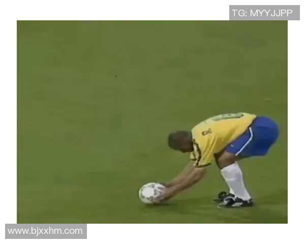 巴西足球传奇卡洛斯的辉煌生涯与对足球的深远影响